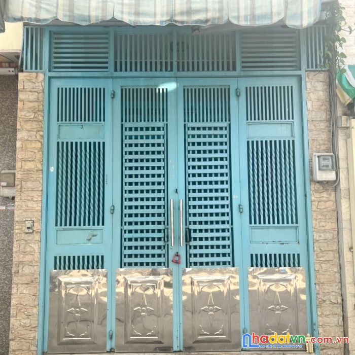Nhà 4 tầng hẻm xe hơi đường tám danh p4q8 giá : 3 tỷ 750 triệu
