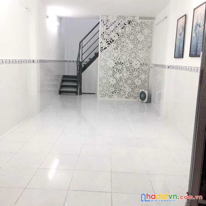 Cho thuê nnc hẻm âu dương lân p3q8. giá 9 triệu