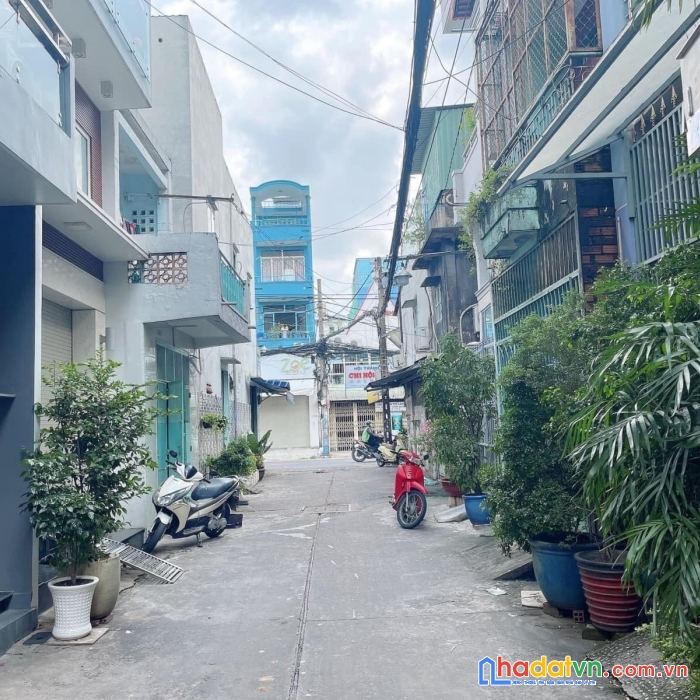 Bán nhà hẻm xe tải  - lạc long quân quận 11 - 4 tầng sổ a4 - giá mùa wc nhỉnh 6 tỷ.