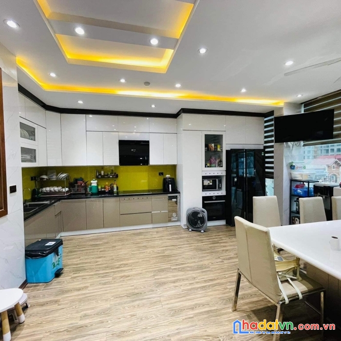 Trước nhà 3m. cần bán phố lê quang đạo 61m2*4t. hiện đại. chắc chắn. còn mới. ở ngay