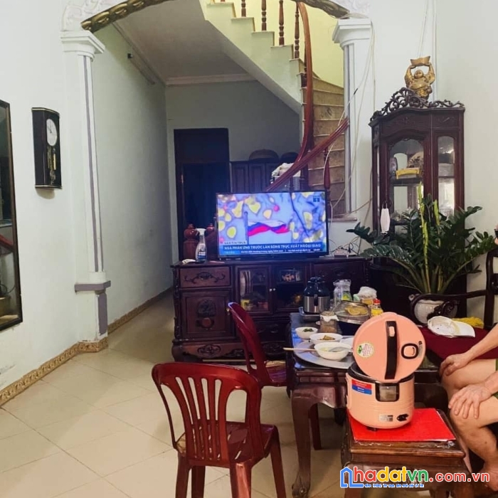 Nhà đẹp ở ngay ngõ rộng thoáng phố khâm thiên 56m4 tầng chỉ 4 tỷ 7