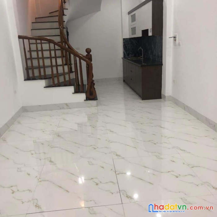 Bán nhà thượng nhỉnh 2 tỷ - ô tô đỗ sát nhà - gần trường, gần chợ - tương lai tăng giá mạnh