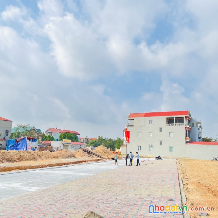 Đường nhựa vỉa hè rộng 10m giá chỉ 14tr