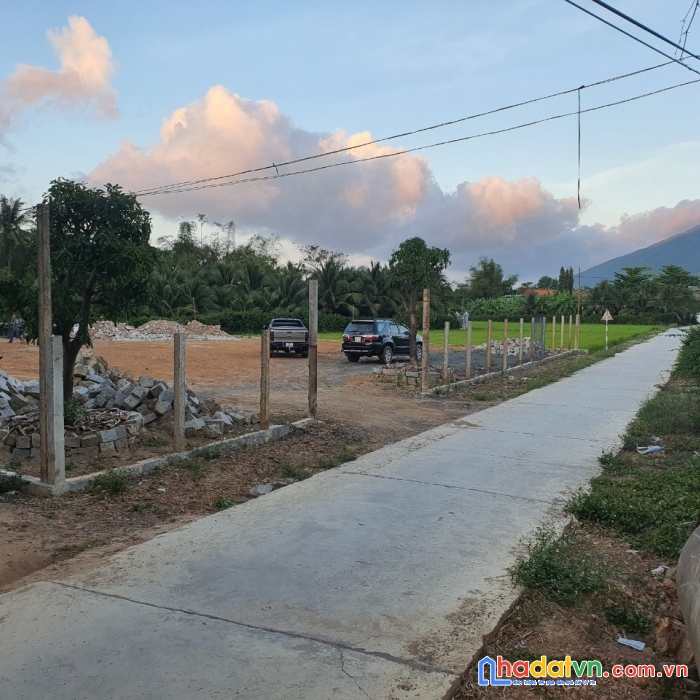 Bán đất full thổ cư 2 mặt tiền siêu đẹp tại trung tâm tx ninh hoà, t. khánh hoà. thích hợp phân