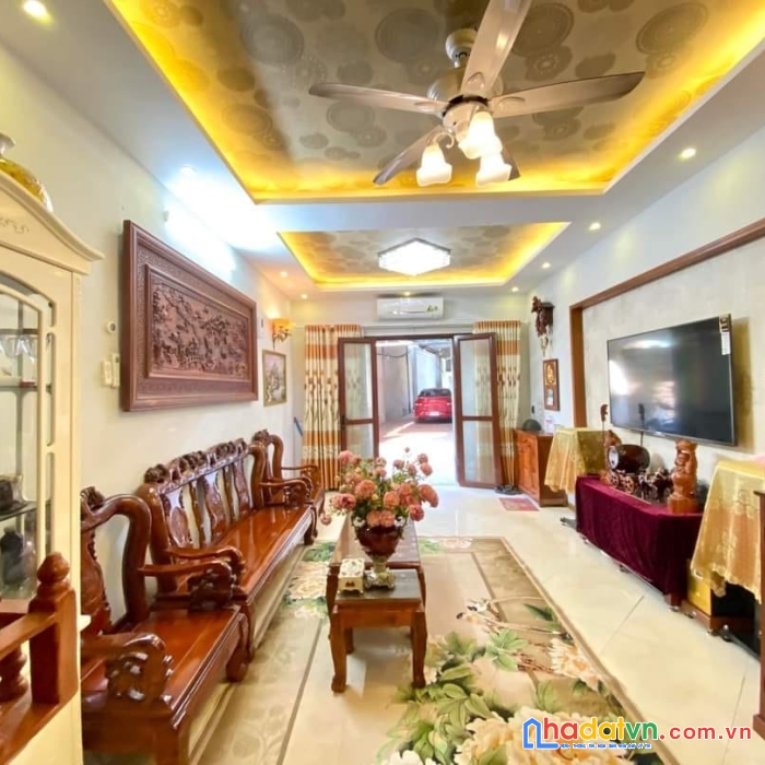 Nhà mới cầu diễn 45m2, 6 tầng thang máy, 30m ra mặt phố, oto con đỗ cửa, trước nhà rộng 4m