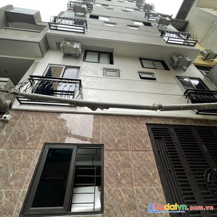 Bán nhà phân lô, -xây 8 tầng thang máy 40 phòng vip khép kín -