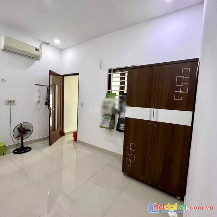 Nhà mới xây hẻm 154 âu dương lân p2q8 giá : 4 tỷ tl