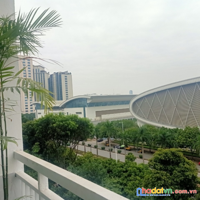 Bán căn hộ 94m2 3pn full nội thất giá 3,25 tỷ view sân vận động mỹ đình