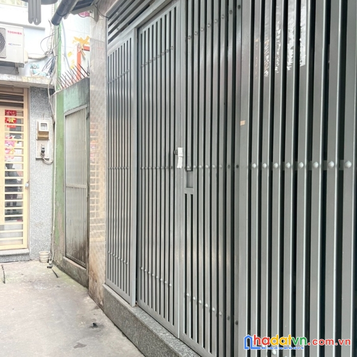 Nhà 2 tầng nở hậu hẻm 314 âu dương lân p3q8 giá : 3.85 tỷ