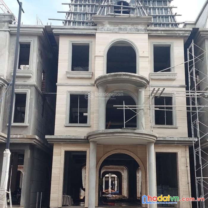 Bán căn biệt thự view hồ cạnh biển phiên bản giới hạn chủ đầu tư đất xanh miền trung giá tốt hôm