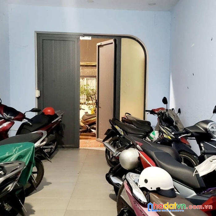 Bán gấp chdv  3 tháng 2 - đẳng cấp q10-52 m2-4 tầng btct- doang thu 30tr .th-nở hậu chỉ 10 tỷ