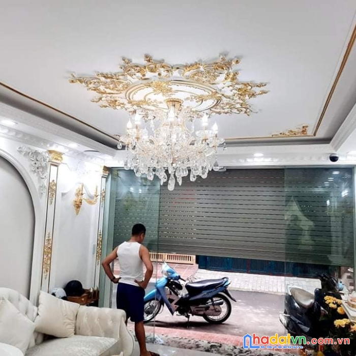 Bán nhà mặt phố đội cấn, 8 tầng thang máy, dt40,2m2, mt4,2m. 12 tỷ. 0338080356