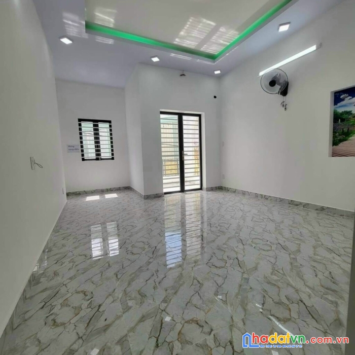 Hẻm sẹc trần hữu trang, 3.5 x 12m, 2 lầu, 5.7 tỷ, 3pn, phú nhuận