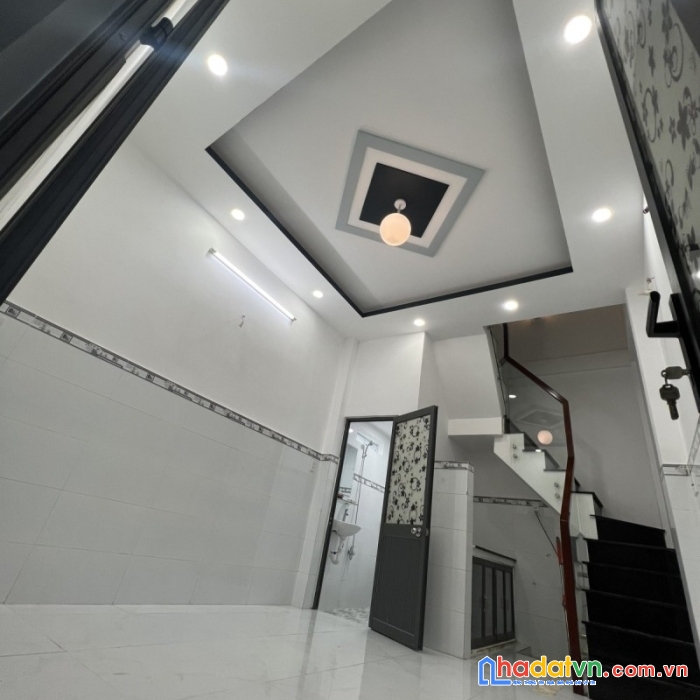 Bán nhà 4 tầng đường cmt8 quận 10 - diện tích 21m2- 3pn - nhà mới ở ngay chỉ nhỉnh 3 tỷ tl