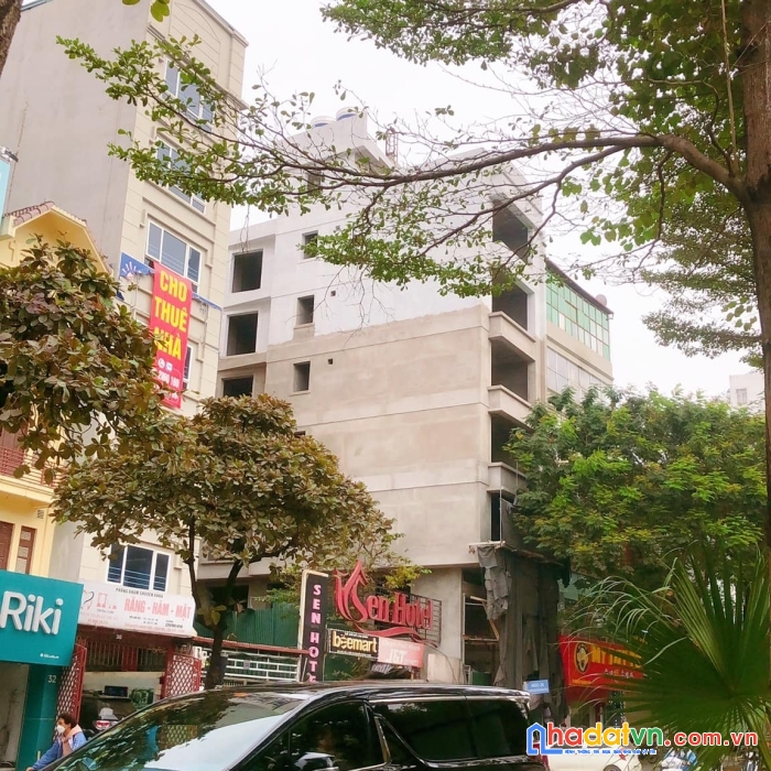 Bán tòa nhà khách sạn nguyễn khánh toàn cầu giấy, lô góc, ô tô, 156m x 9 tầng, giá 80 tỷ