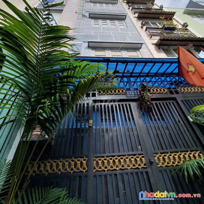 Nhà đẹp đoàn văn bơ  giá tốt 3 lầu ,25m2,sổ sẵn,phường 10 ,quận 4