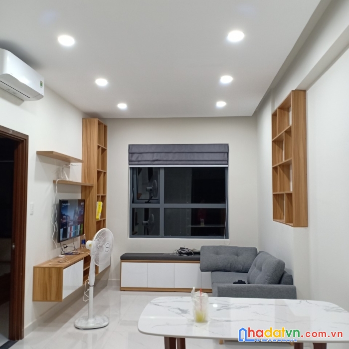 Cho thuê căn hộ 2pn, 6tr5, mt phạm thế hiển 65m2