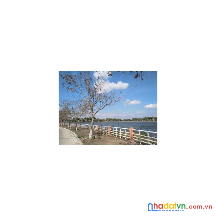 Đất thổ cư 2 mặt tiền view hồ tây đắk mil, 5x40m, thế toạ sơn hướng thuỷ
đường trần hưng đạo, thị