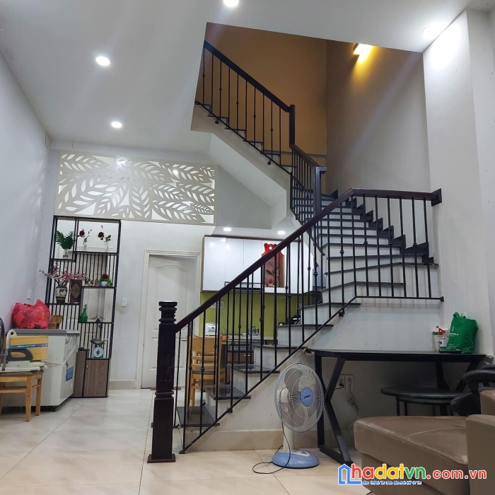 Bán nhà quốc lộ 13 hiệp bình phước 60, 4.5mx 13m chỉ hơn 5 tỷ còn tl