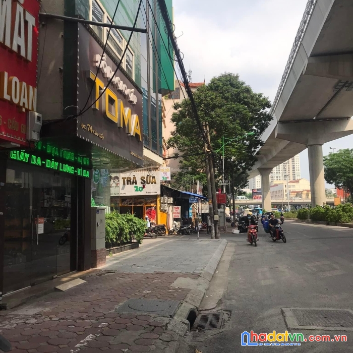 Bán nhà nguyễn khánh toàn cầu giấy 32m2, 5tầng, mt 3,6m kd, vài bước ra phố, giá 5,65 tỷ