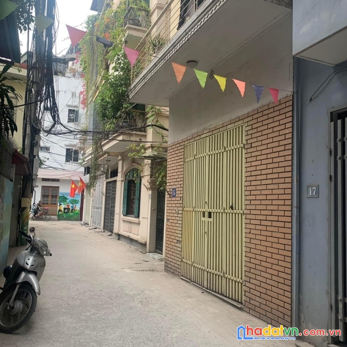 Chủ nhà chuyển về quê tuyên quang cần bán nhà ngõ 89 bằng liệt