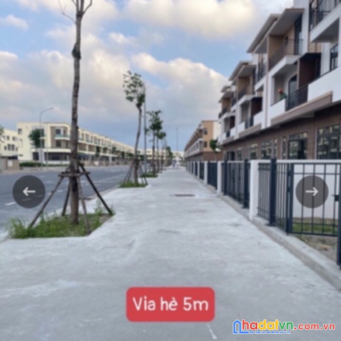 Cần bán căn shophouse 90m2 view thẳng sang bệnh viện quốc tế