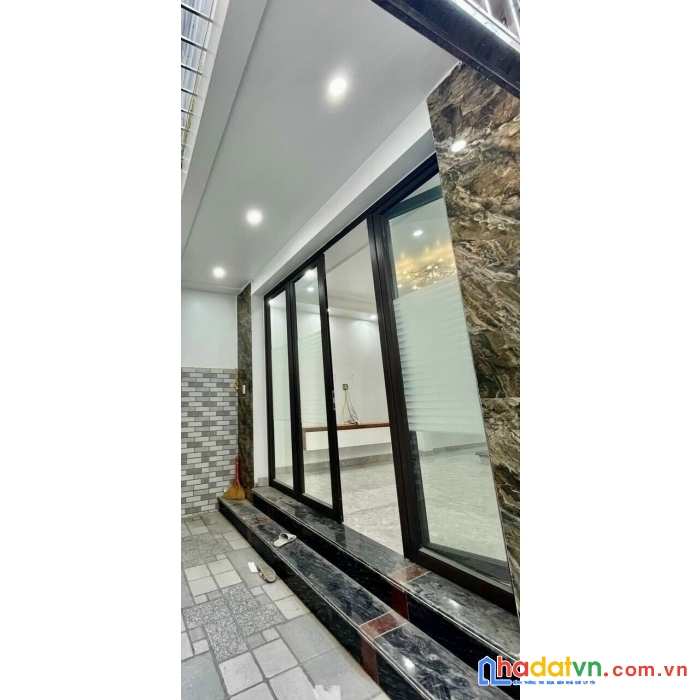 3.bán nhà dân xây độc lập lô góc ngõ 46 lạch tray thông 173 hàng kênh mới đẹp.