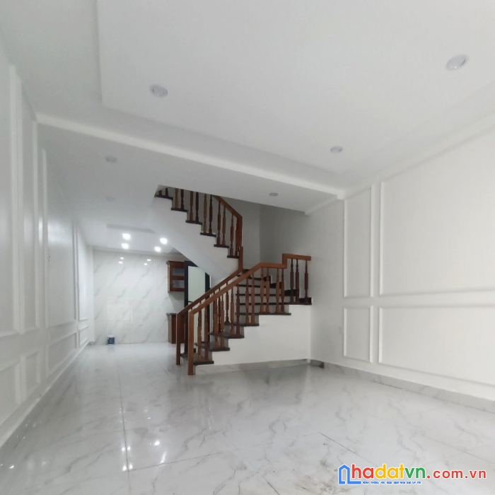 3.bán nhà độc lập 3 tầng dân xây ngõ 46 lạch tray thông 173 hàng kênh