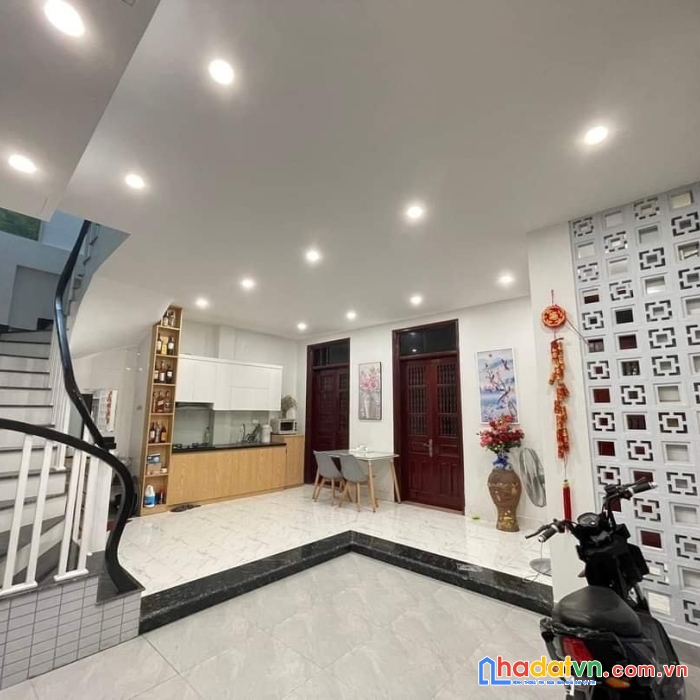 Bán nhà hồ tùng mậu 30m2 – giá 2.68 tỷ - lô góc – kinh doanh – an ninh tốt