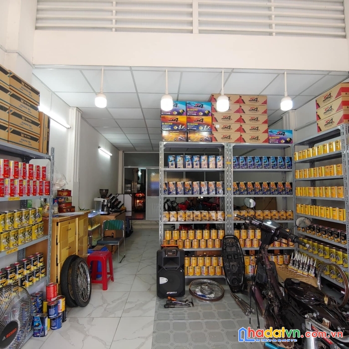 Mặt tiền sầm uất - vị trí đắc địa - chính chủ lâu đời