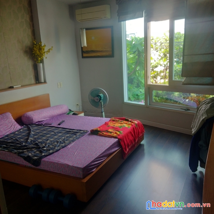 Nhà mặt tiền vừa ở vừa làm văn phòng - chủ bán đi định cư nước ngoài - nhà cực đẹp
