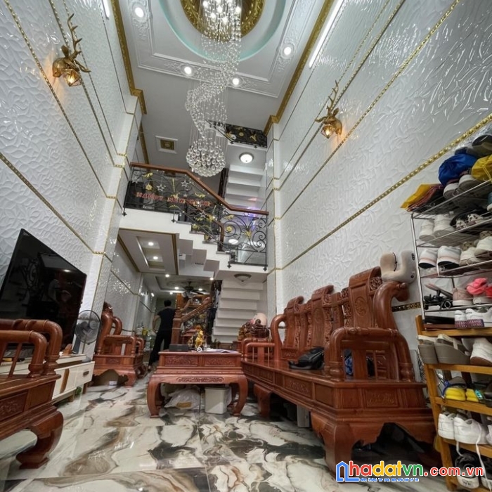 Bán nhà  đường lê thị bạch cát quận 11 - hxh 8m thông lê đại hành.