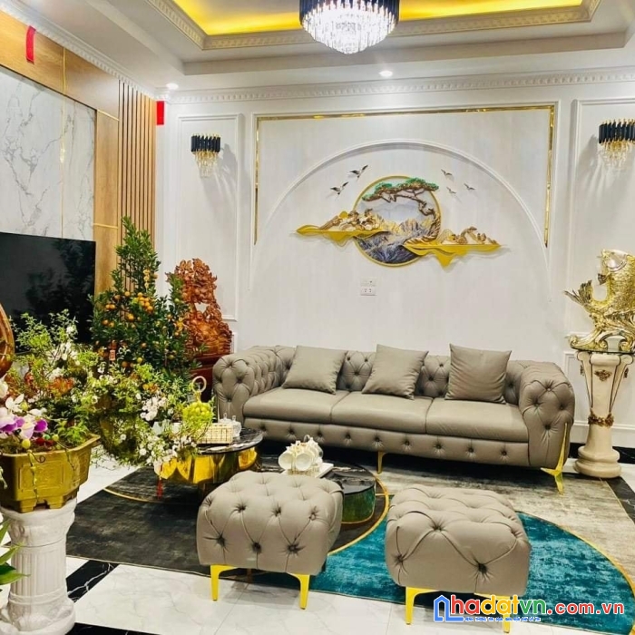 Nhà đẹp ở ngay khương trung quận thanh xuân 35m 5 tầng mt6m ô tô đỗ cổng nhỉnh 4 tỷ lh0975124520
