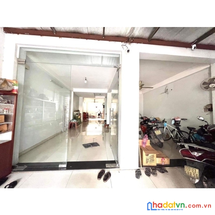 Bán nhà khu sầm uất lê thị riêng sát ubnd quận 12..