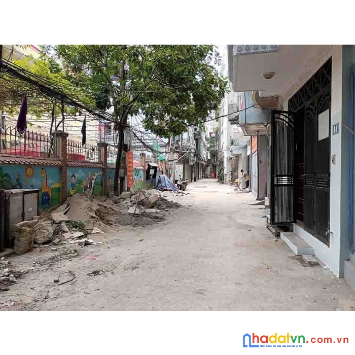 Cần bán gấp nhà cù chính lan ngõ ô tô, thang máy, 6 tầng, dt 38m2, giá 9 tỷ.