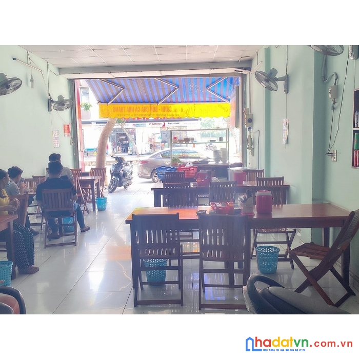 Bán nhà mặt tiền đường nguyễn hồng đào- tân bình- kinh doanh sầm uất- dòng tiền 30tr/tháng- 105m2-
