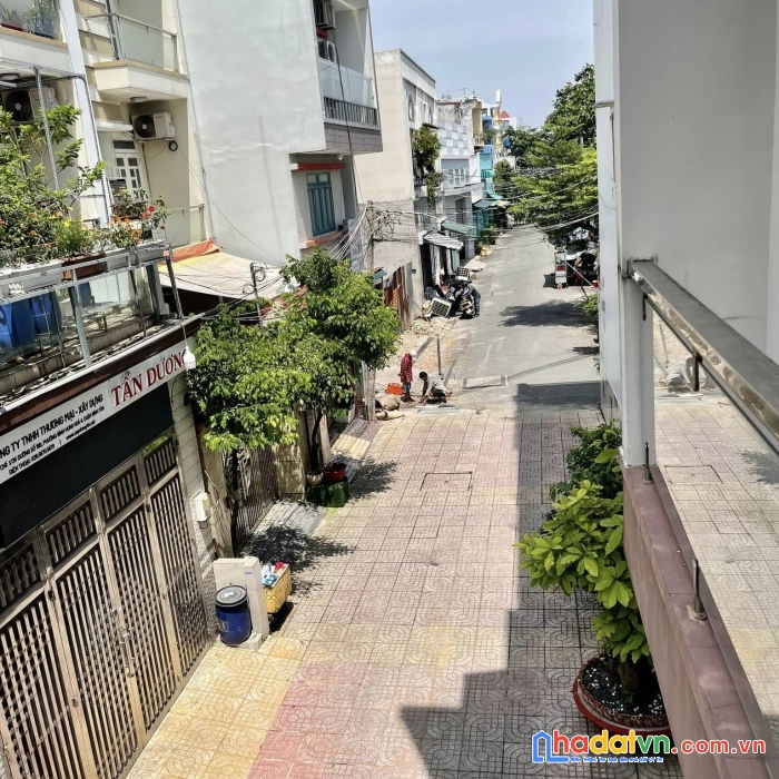 Khu phân lô vip bình tân - sát mặt tiền - xe hơi đậu trong nhà - ngang gần 6m - sổ vuông vức