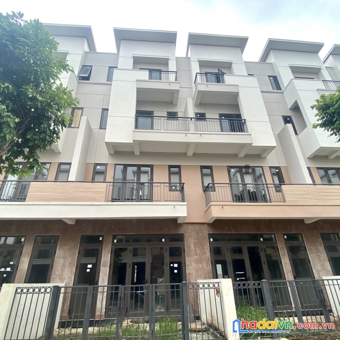 Nhà phố thương mại 75m2x4t tại kđt singapore gần kcn khu dân cư đông đúc kinh doanh sầm uất