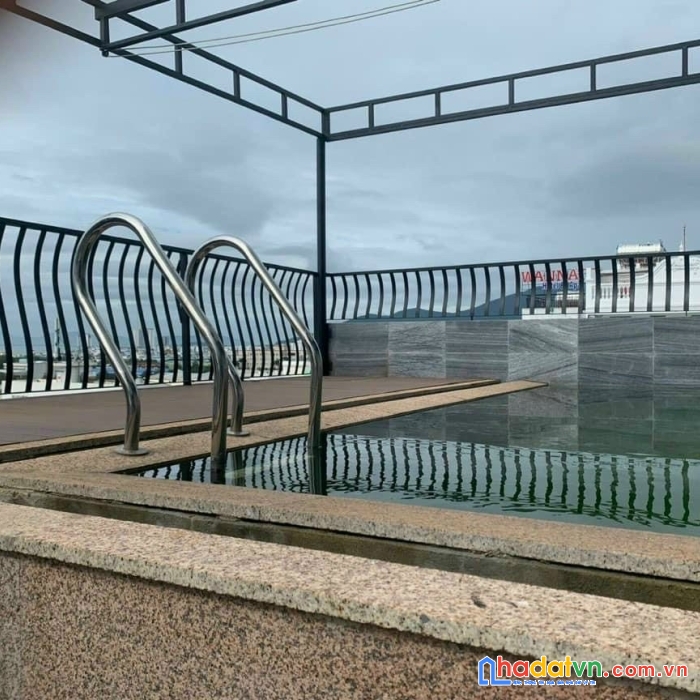 .toà nhà gần phạm văn đồng, 8 tầng, 16 căn hộ kd