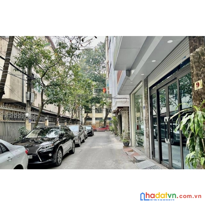 Nhỉnh 4 tỷ - 5m ra oto tránh - 63 nguyễn cao - hai bà trưng - 5tầng x 36m2 

