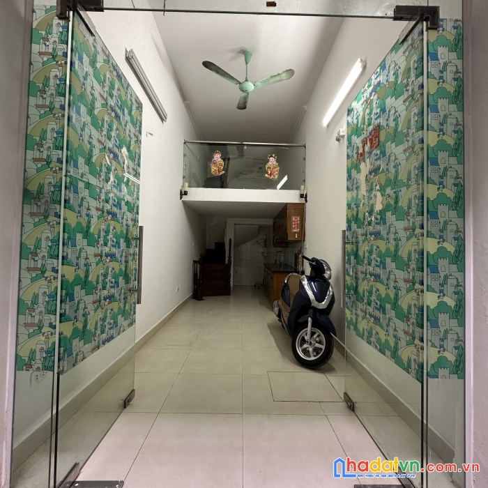 Chính chủ bán nhà tại ngõ liên hoa, khâm thiên, đống đa, dt21m2x4.5 tầng giá 2.69 tỷ