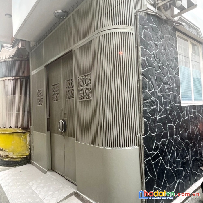 Căn góc 4 tầng sát đường nguyễn trãi p3q5 giá : 5.9 tỷ