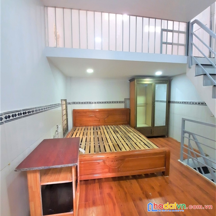 Bán nhà đẹp đường âu cơ, 14m2 (3.5x4), 3 tầng, 2pn, nhỉnh 1 tỷ tl