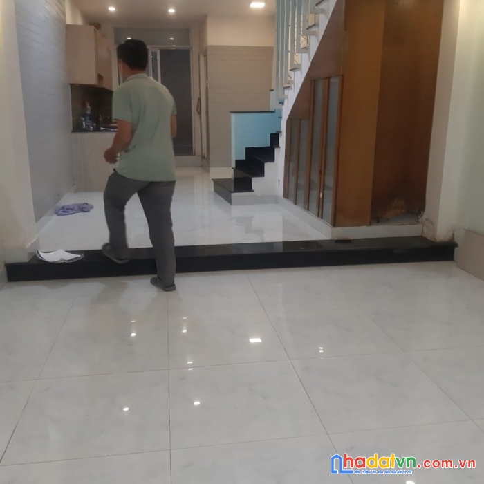 Hẻm ba gác - cách mt nguyễn cửu vân 50m -  nhà cũ tiện xây mới. 50m2 chỉ 5.7 tỷ. bình thạnh mà chỉ