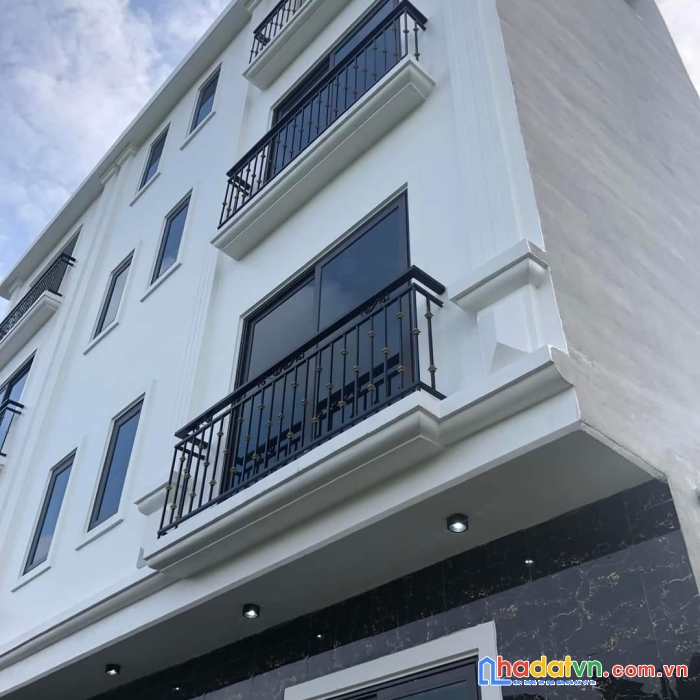 Nhà tả thanh oai diện tícht32m2, 5 tầng, 3 ngủ, giá chỉ 1,75  tỷ