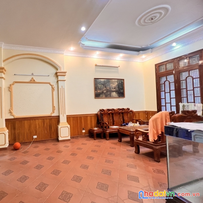 Bán nhà phân lô hoàng cầu, đống đa dt 76 mét, vị trí vip