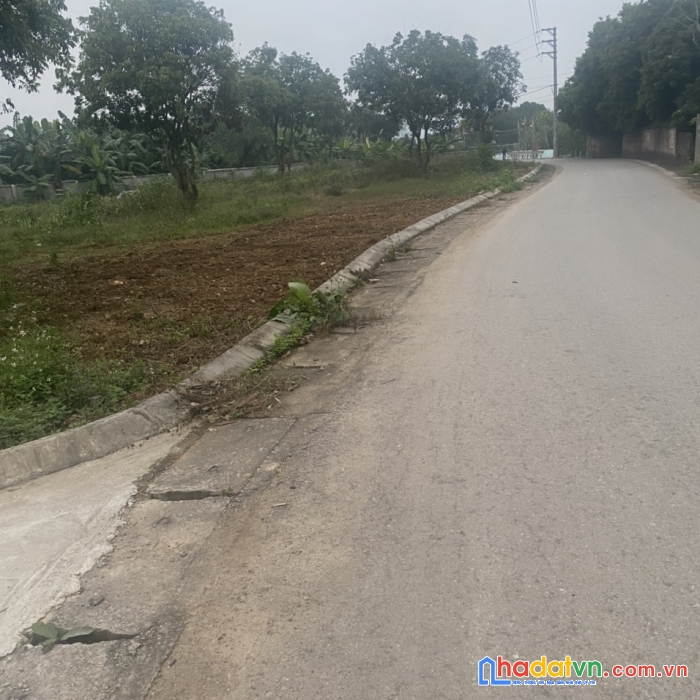 Chính chủ cắt lỗ bán lô đất 1762m trong đó có  500 ođt tại tt xuân mai - hà nội giá chỉ 8,2tr/m