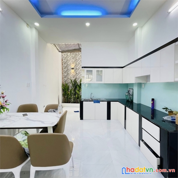 Siêu phẩm 4 tầng nở hậu 4 x 20m trung tâm quận 7 - giá chỉ 5.8 tỷ 86m2 - sổ hồng chuẩn