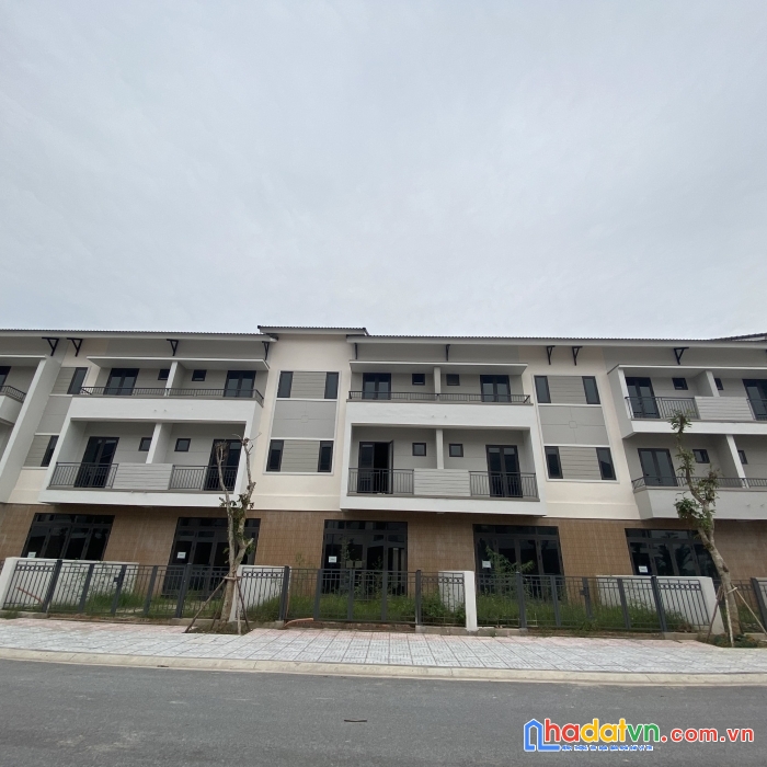 Nhà phố centa riverside 120m2x3t đối diện khu cnc kd và thanh khoản cực nhanh chỉ với 7,0xtỷ