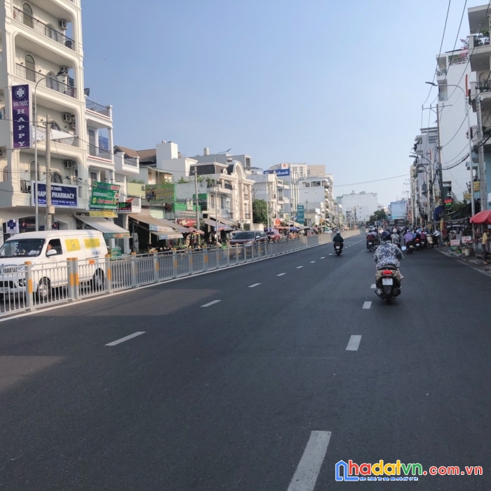Nhà mt khủng 920m2, ngang bề thế 10m nguyễn xí bt, hiếm, xây tòa nhà, 80 tỷ.